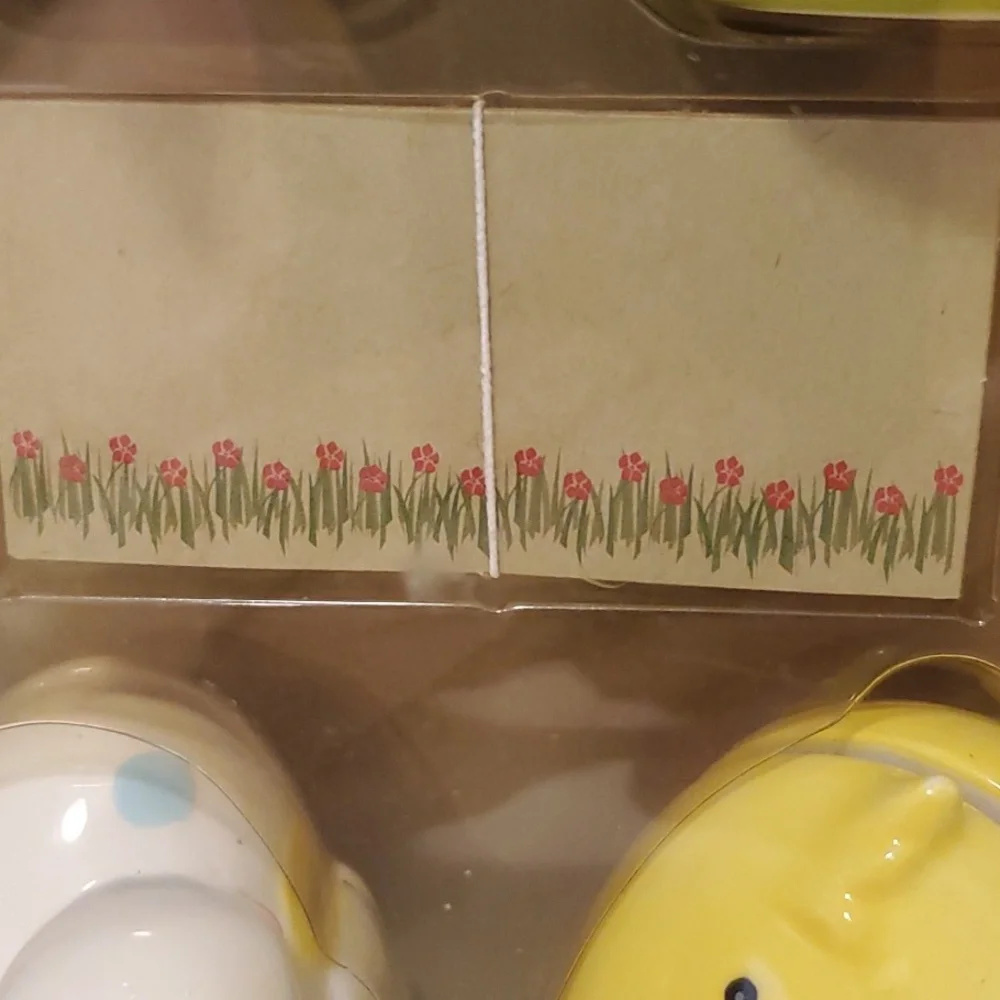 Pier 1 * 4 -Easter Bunny and Chick Place Card Holder